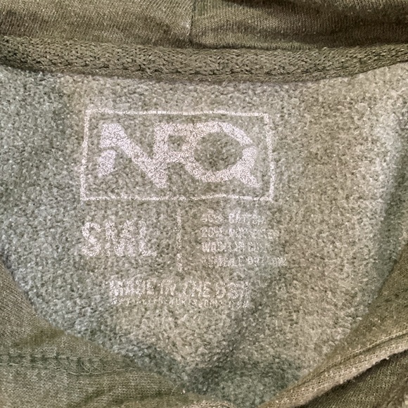 Women’s S NFQ Green With Red ‘A Different Breed Logo’ Light Weight Hoodie - Picture 5 of 6